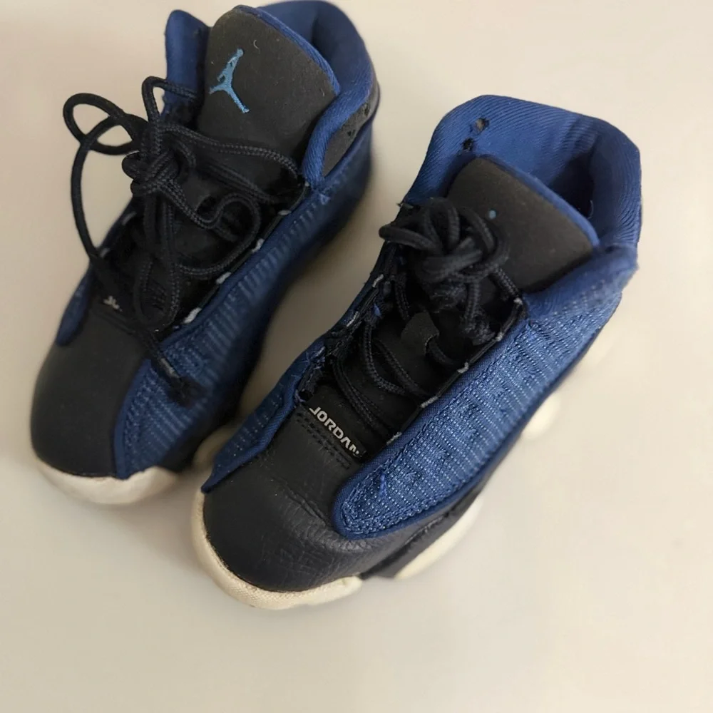 Jordan Kids Navy and Black Sneakers
